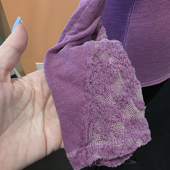 Elena Henley Vintage Arizona S Purple Long Sleeve Tee Fitted Lace Cuff Top TVD - Picture 3 of 16